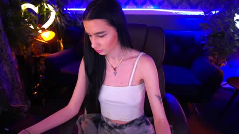 snow_whiteeex online show from January 2025 02:08:02 PM