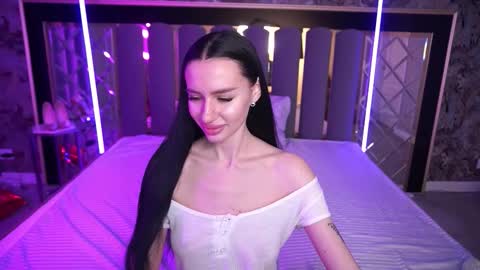 snow_whiteeex online show from March 2026 06:41:01 AM