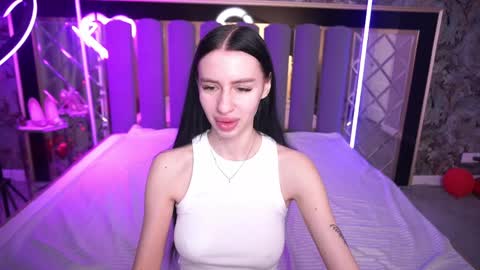 snow_whiteeex online show from March 2026 05:52:01 AM