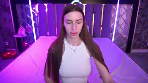 snow_whiteeex online show from April 2026 06:42:02 AM