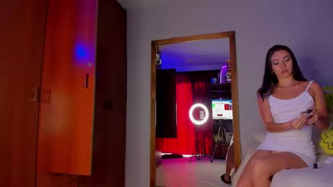 Snapshot of snowbabyxox chatting on February 2025 03:58:02 PM snowbabyxox online show from February 2025 03:58:02 PM