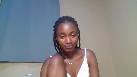 Snowie eyes online show from November 2025 09:48:01 PM