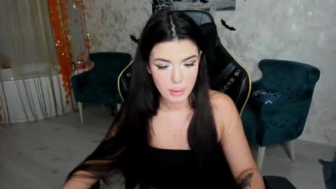 snowingwinter online show from November 2025 06:20:02 PM