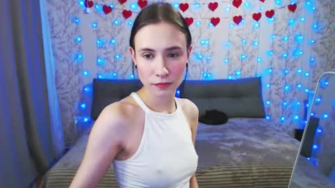 Snapshot of snowwhate_00 chatting on March 2026 05:45:02 PM SnowWhate 00 online show from March 2026 05:45:02 PM