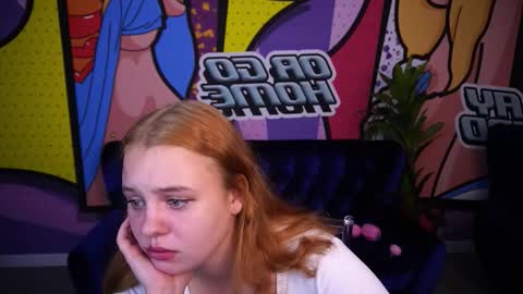 Snapshot of snowwhite_bella chatting on November 2025 01:35:02 PM snowwhite_bella online show from November 2025 01:35:02 PM