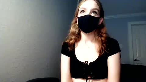 Snapshot of snuggle_b0t chatting on March 2025 03:55:02 AM snuggle_b0t online show from March 2025 03:55:02 AM