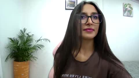 Snapshot of soffi_rousel_ chatting on February 2025 05:18:02 PM soffi_rousel_ online show from February 2025 05:18:02 PM