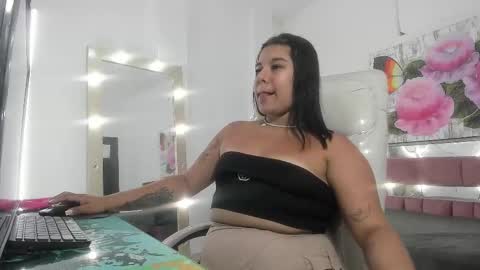 Snapshot of soffii_clarkk chatting on November 2025 10:09:02 PM soffii_clarkk online show from November 2025 10:09:02 PM