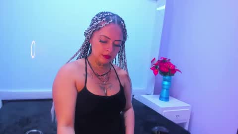 Snapshot of soffy_thopmson chatting on October 2025 07:03:01 PM Soffy online show from October 2025 07:03:01 PM