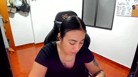 Snapshot of sofhya_jay9 chatting on September 2025 03:39:02 AM Evainked online show from September 2025 03:39:02 AM