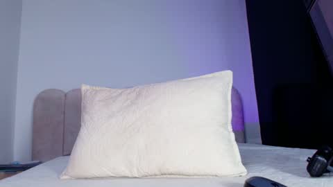 Sofia online show from December 2025 11:52:02 AM