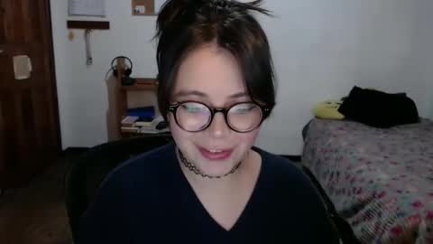 Sofi Lynch online show from February 2026 03:21:02 AM