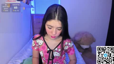 Snapshot of sofi_perezz chatting on October 2025 11:02:01 PM sofi online show from October 2025 11:02:01 PM