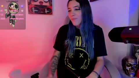Snapshot of sofi_pretty_uwu_ chatting on April 2026 02:27:02 AM SOFIA online show from April 2026 02:27:02 AM