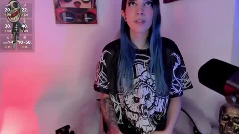 Snapshot of sofi_pretty_uwu_ chatting on May 2026 01:45:01 AM SOFIA online show from May 2026 01:45:01 AM