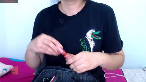 sofi rojas online show from January 2026 08:53:02 AM