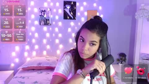 Snapshot of sofi_smith02 chatting on January 2025 09:43:02 PM sofi smith online show from January 2025 09:43:02 PM
