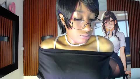 Snapshot of sofi_thomas_ chatting on May 2026 11:18:02 AM Sofia online show from May 2026 11:18:02 AM