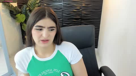 Skarlett online show from January 2025 12:50:02 PM