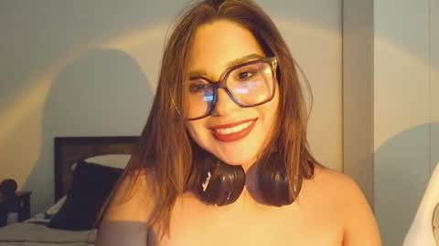 Snapshot of sofia_bloom8 chatting on May 2026 01:46:07 AM Call me Sofi Welcome online show from May 2026 01:46:07 AM