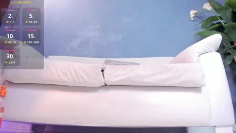 Sofia online show from January 2025 03:43:01 PM