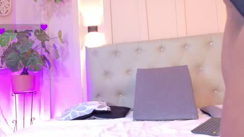 Sofia online show from February 2026 07:07:01 PM