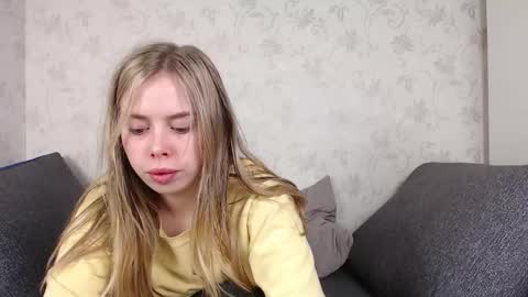 Sofia here online show from March 2026 12:04:02 AM