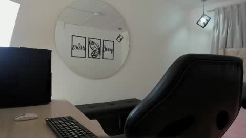 Snapshot of sofia_klarck chatting on May 2026 02:35:02 PM sofia klarck online show from May 2026 02:35:02 PM