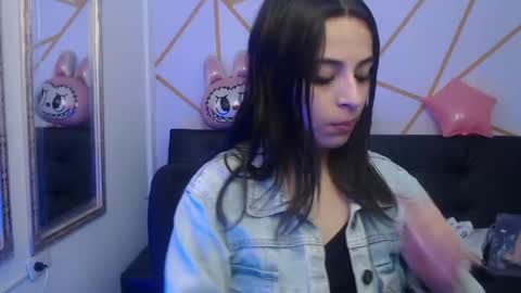 Snapshot of sofia_lara28 chatting on May 2026 08:25:01 PM sofia_lara28 online show from May 2026 08:25:01 PM