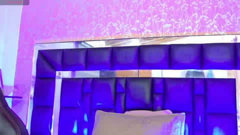 Sofia online show from September 2025 03:06:02 AM