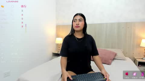 Sofia Ostos online show from October 2025 03:32:02 AM