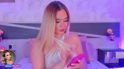 Snapshot of sofia_pamela_ chatting on April 2026 07:26:01 PM online show from April 2026 07:26:01 PM