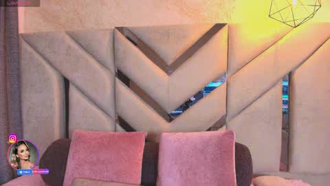 Snapshot of sofia_pamela_ chatting on May 2026 07:00:02 PM online show from May 2026 07:00:02 PM