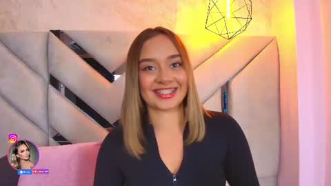 Snapshot of sofia_pamela_ chatting on June 2026 07:14:01 PM online show from June 2026 07:14:01 PM