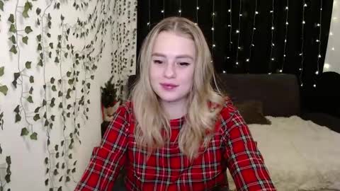sofia_rosemary online show from December 2024 01:47:01 PM