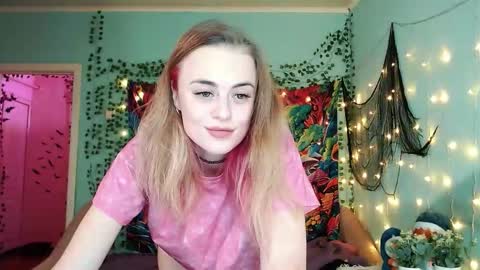 sofia_rosemary online show from December 2025 05:52:02 PM