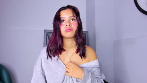 Sofa online show from September 2025 12:06:01 PM