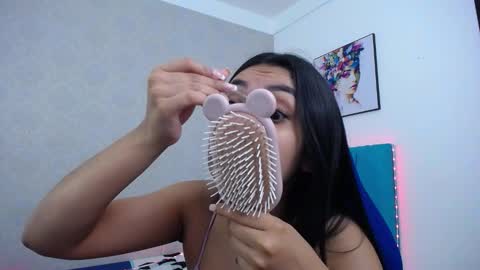 Sofia online show from December 2025 09:15:01 AM