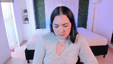 Sofia caramel online show from November 2025 04:08:02 PM