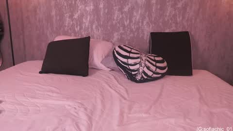 Sofia online show from November 2025 01:32:02 PM