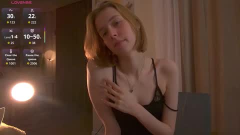 Snapshot of sofiapure18 chatting on December 2025 09:22:02 PM Sofia Help me overcome shynes with 100 thumbs up online show from December 2025 09:22:02 PM