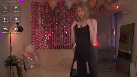 Snapshot of sofiapure18 chatting on February 2026 02:24:01 AM Sofia Help me overcome shynes with 100 thumbs up online show from February 2026 02:24:01 AM