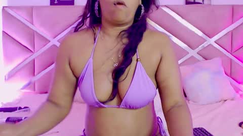 Sofia online show from December 2025 10:51:01 PM