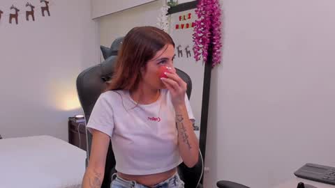 Sofia  Help me reach 5K followers  online show from December 2024 08:01:02 PM