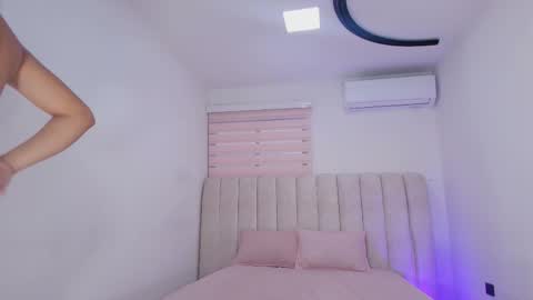 Snapshot of sofiavelezz_ chatting on February 2026 12:48:02 PM Sofia Velez online show from February 2026 12:48:02 PM