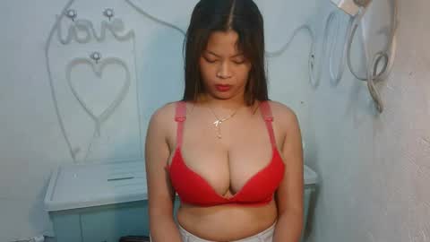 Snapshot of sofie_loorexx chatting on April 2026 06:27:02 PM sofie_loorexx online show from April 2026 06:27:02 PM