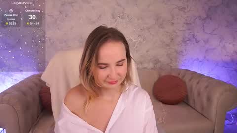 Sofie online show from October 2025 11:24:02 PM