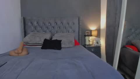 sofii_escobar online show from August 2026 01:51:01 AM