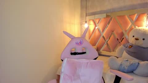 Snapshot of sofii_miller_ chatting on January 2025 12:22:02 AM online show from January 2025 12:22:02 AM