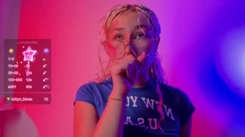 Snapshot of sofii_uwu_ chatting on December 2024 11:16:01 PM Sofii  online show from December 2024 11:16:01 PM